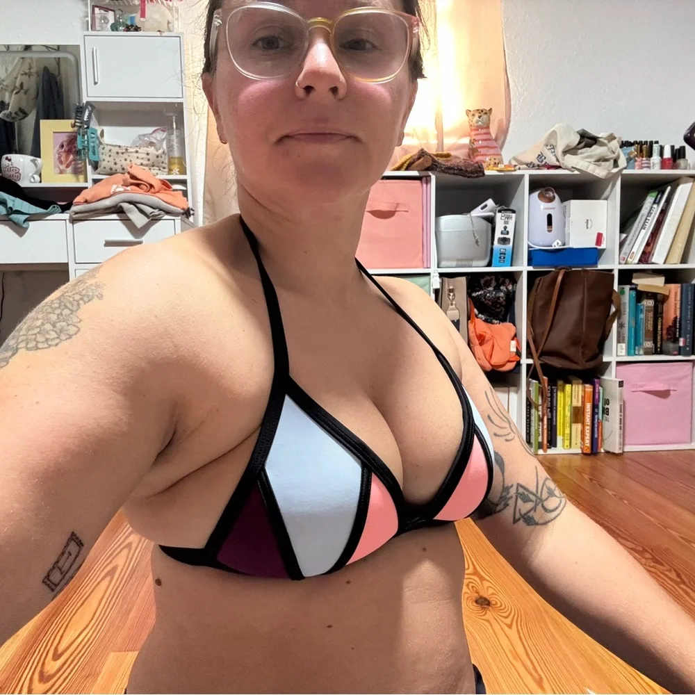 PINK™ Victoria’s Secret push up triangle bikini top - Picture 3 of 7